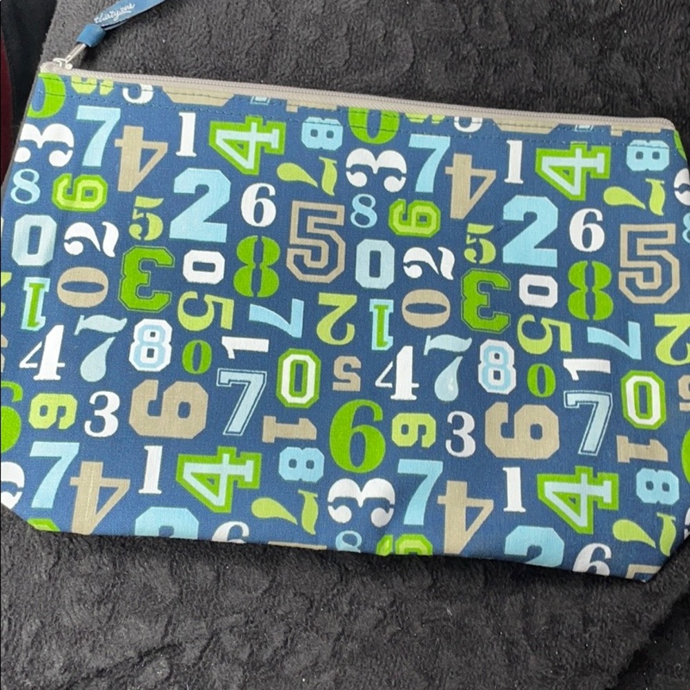 COPY - Thirty One large zipper pouch